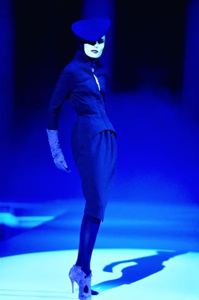 Look 3